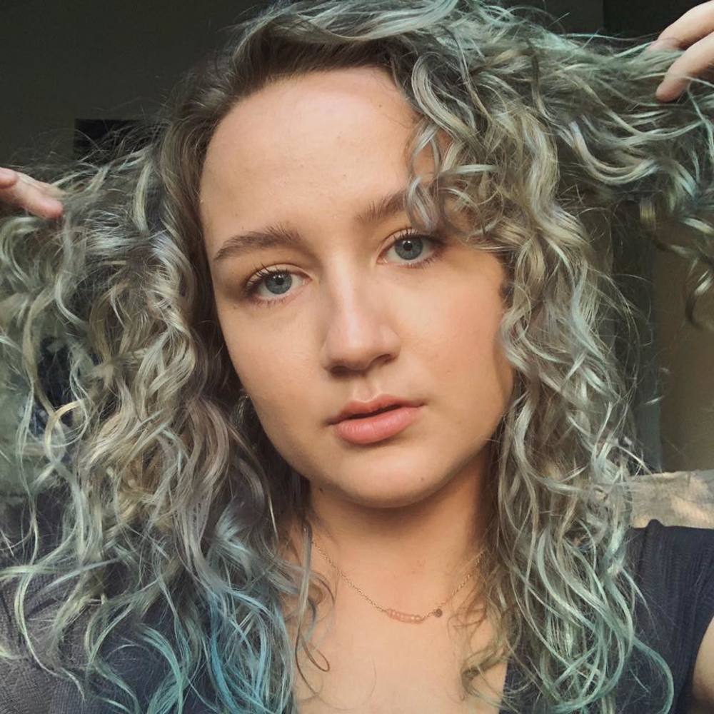 Meet your Posher, Jenessa